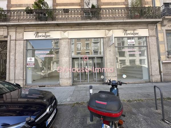 Commerce à vendre 3 pièces de 265 m²