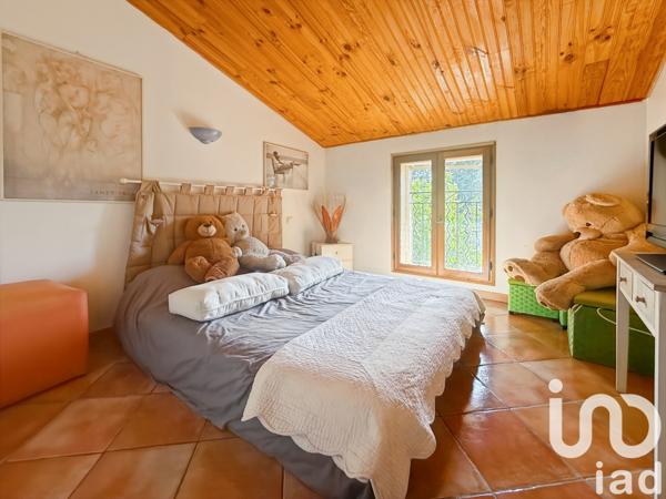 Maison à vendre 6 pièces 300 m² Saint-Maximin-la-Sainte-Baume