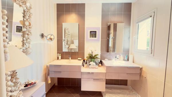 PESSAC MAISON 195M² PISCINE GARAGE TERRAIN 2336M²