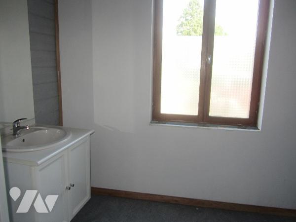 EN EXCLUSIVITE, SPECIAL INVESTISSEUR, 

Ensemble immobilier comprenant un F4 de 112m2 et F3 de 76m2