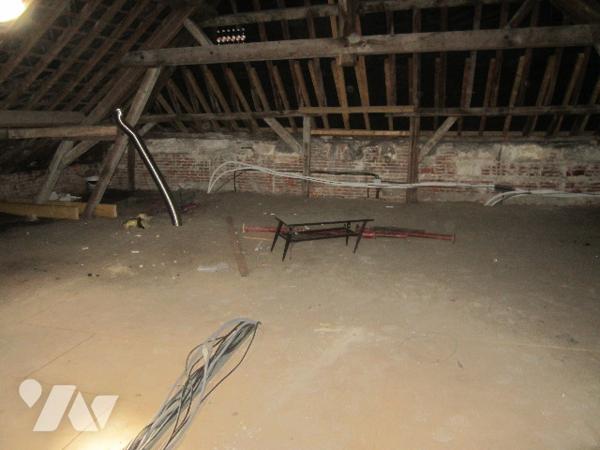 EN EXCLUSIVITE, SPECIAL INVESTISSEUR, 

Ensemble immobilier comprenant un F4 de 112m2 et F3 de 76m2