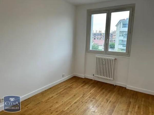 Appartement à louer 4 pièces 69.59m²