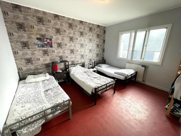 Maison 7 pièces sur propriété équestre de 2.3Ha