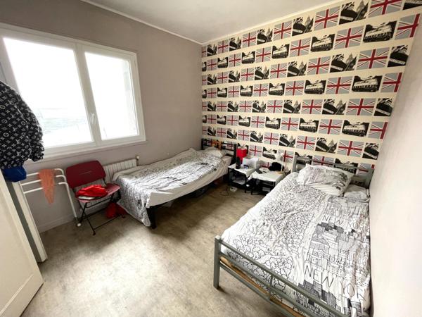 Maison 7 pièces sur propriété équestre de 2.3Ha