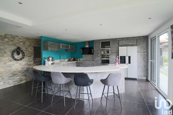 Maison d’architecte 11 pièces de 330 m² à Épernon (28230)