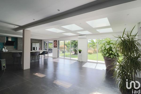 Maison d’architecte 11 pièces de 330 m² à Épernon (28230)