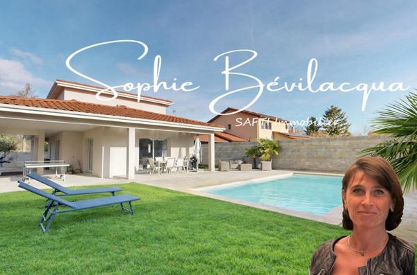 MAISON MODERNE NON MITOYENNE ULTRA LUMINEUSE CLOS DE MUR AVEC PISCINE