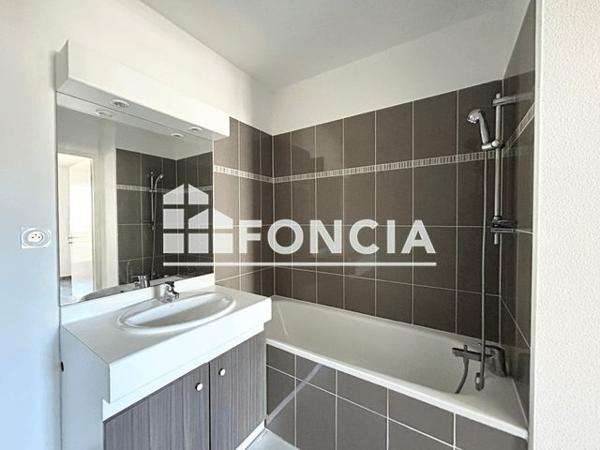 Location Appartement 2 pièces 40.3 m² - 11 RUE DE MARQUISAT Le Teich 33470