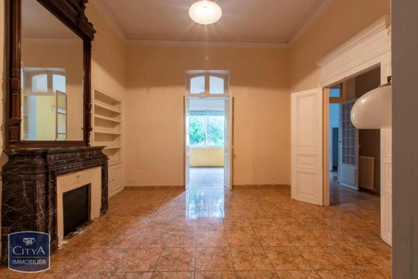 Immeuble à vendre 600m²