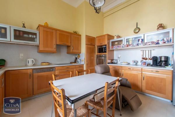 Immeuble à vendre 600m²