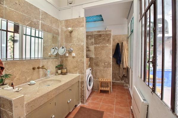 Marseille (13001) Rare à la vente T2 la Plaine avec courette