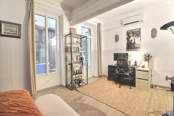 Marseille (13001) Rare à la vente T2 la Plaine avec courette