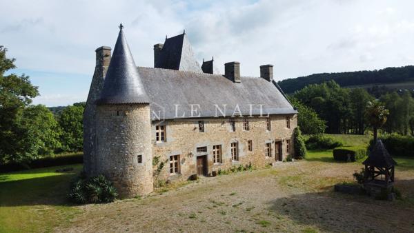 A 25 MINUTES DU MONT-SAINT-MICHEL : séduisant manoir, Monument Historique au cœur du bocage normand