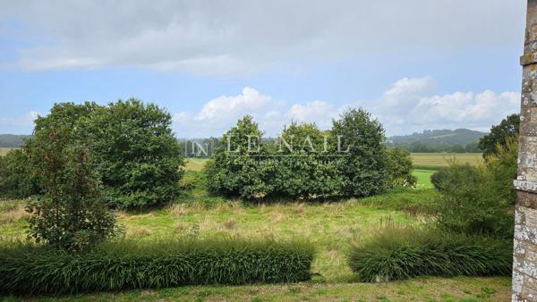 A 25 MINUTES DU MONT-SAINT-MICHEL : séduisant manoir, Monument Historique au cœur du bocage normand