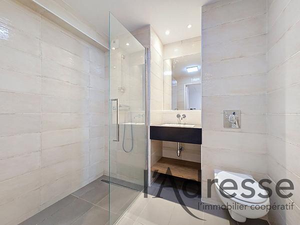 Très beau 2 pièces 40 m² avec vaste terrasse, parking et piscine ? Résidence récente