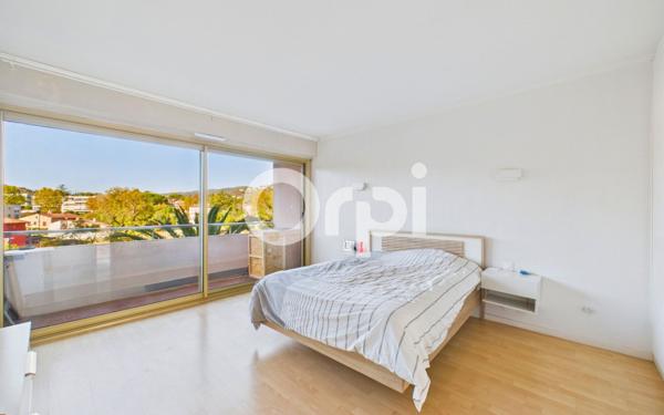 Appartement à vendre    3 pièces • 74,66 m2 Mandelieu-la-Napoule