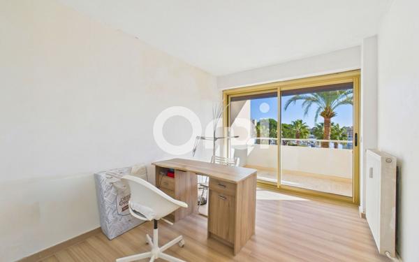 Appartement à vendre    3 pièces • 74,66 m2 Mandelieu-la-Napoule