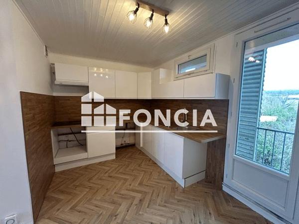 Location Appartement 3 pièces 64.29 m² - 55 AVENUE DES AIRES Gardanne 13120