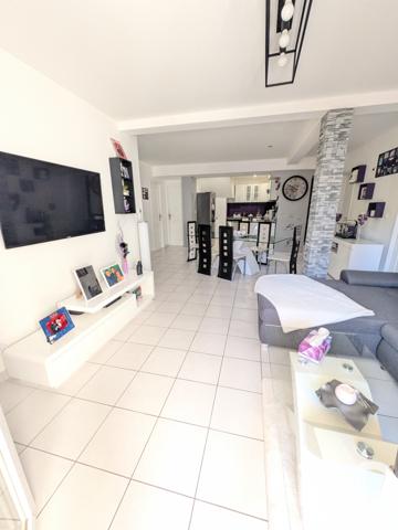 Appartement à vendre 4 pièces 87 m² Poussan