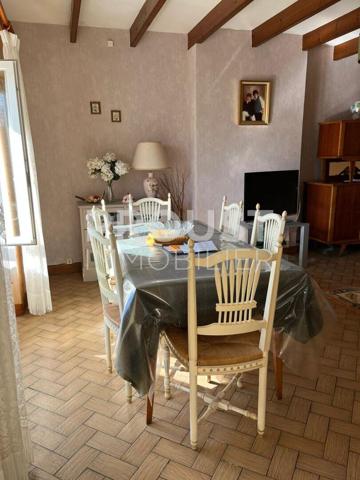 En exclusivité Quartier Souché maison de 115 m² environ avec garage.