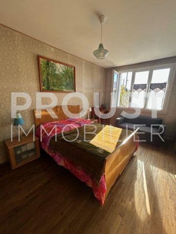 En exclusivité Quartier Souché maison de 115 m² environ avec garage.