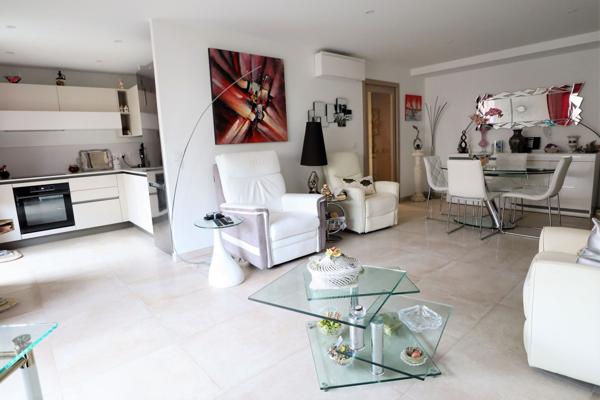 Vente Appartement66 m² - 2 Pièces - ST RAPHAEL (83700)
