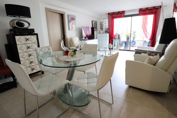 Vente Appartement66 m² - 2 Pièces - ST RAPHAEL (83700)