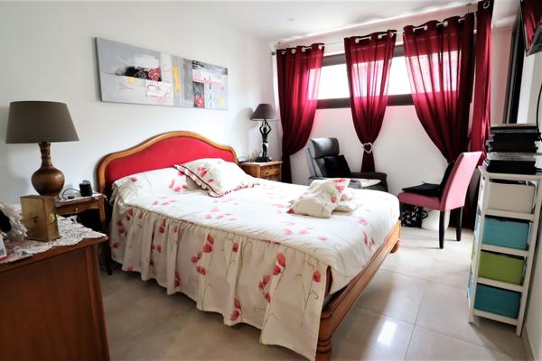 Vente Appartement66 m² - 2 Pièces - ST RAPHAEL (83700)