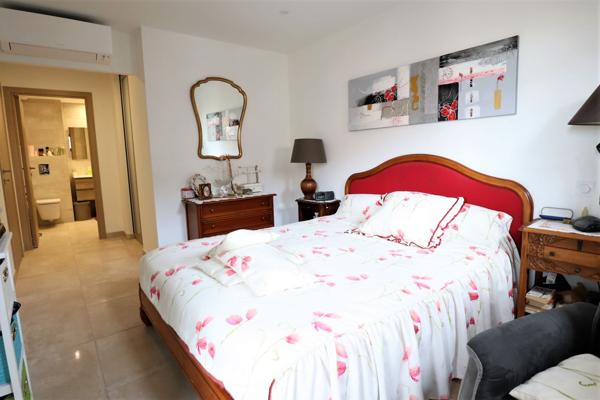 Vente Appartement66 m² - 2 Pièces - ST RAPHAEL (83700)