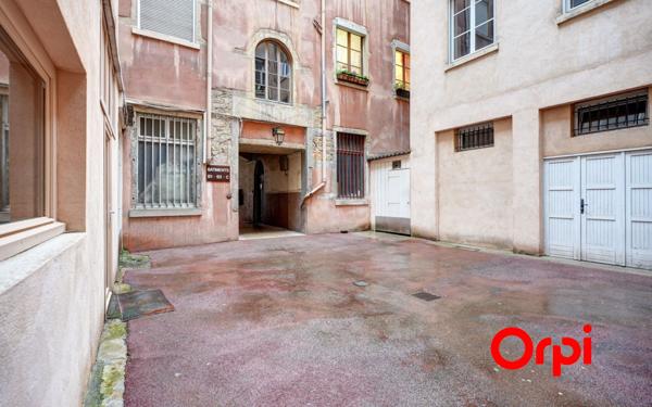 Appartement à vendre    3 pièces • 94,23 m2 Lyon 2