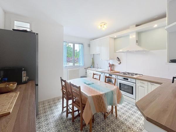 Appartement avec balcon, 3 chambres et double séjour