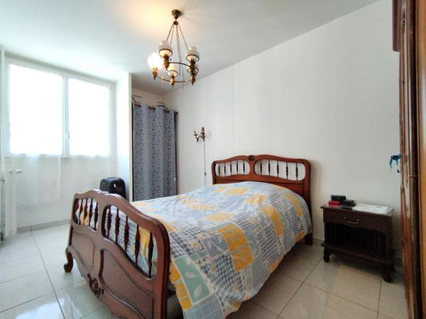 Appartement Saint Pierre Des Corps 4 pièce(s) proche Tours, commerces, écoles, gare TGV, Fil Bleu, tram