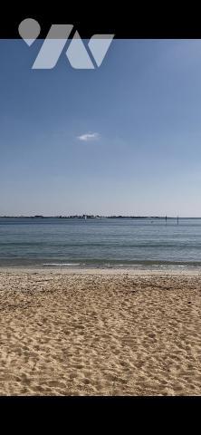 Situation exceptionnelle et vue imprenable sur la mer