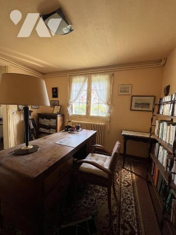 Situation exceptionnelle et vue imprenable sur la mer