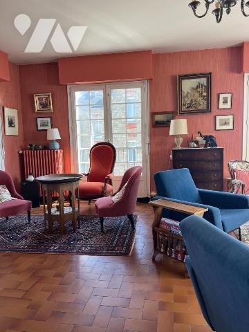 Situation exceptionnelle et vue imprenable sur la mer