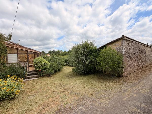 Maison en pierres avec grange