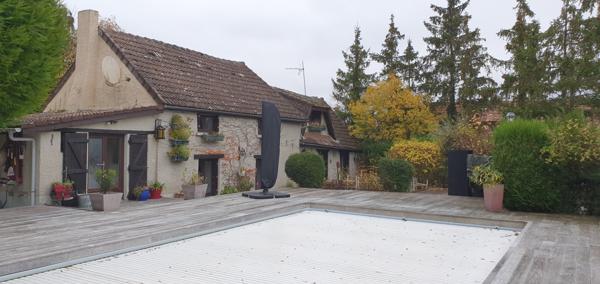 Romigny (51170) GRANDE MAISON AVEC PISCINE ET GRAND TERRAIN