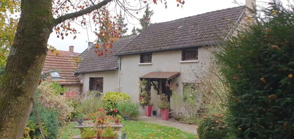 Romigny (51170) GRANDE MAISON AVEC PISCINE ET GRAND TERRAIN