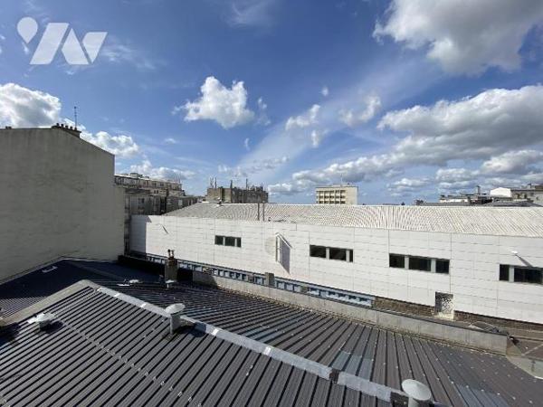 Secteur Hyper-centre | Un appartement clé en main au coeur de la ville
Idéalement situé en ple...