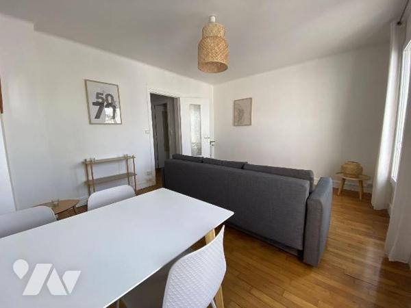 Secteur Hyper-centre | Un appartement clé en main au coeur de la ville
Idéalement situé en ple...