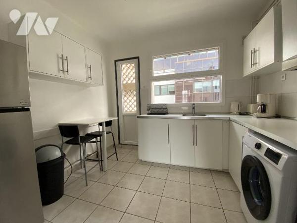 Secteur Hyper-centre | Un appartement clé en main au coeur de la ville
Idéalement situé en ple...