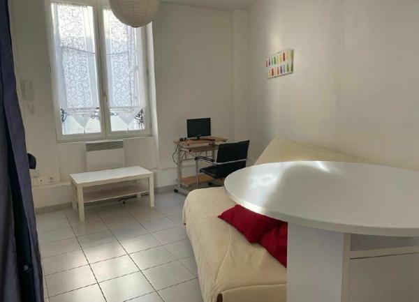 Appartement à louer    1 pièce • 20,21 m2 Melun