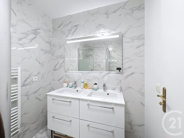 Appartement F3 à vendre  3 pièces - 72 m2 SAVIGNY LE TEMPLE - 77