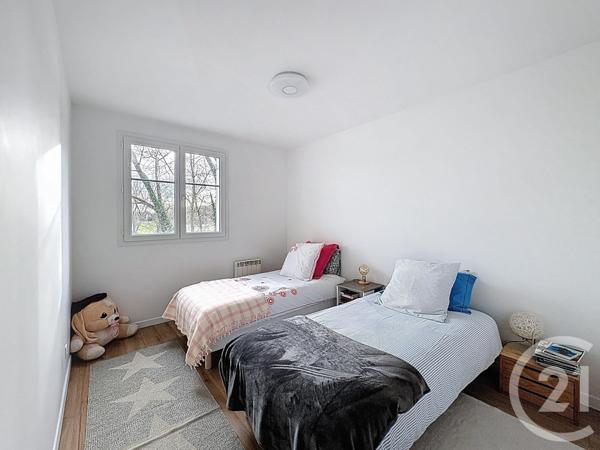 Appartement F3 à vendre  3 pièces - 72 m2 SAVIGNY LE TEMPLE - 77