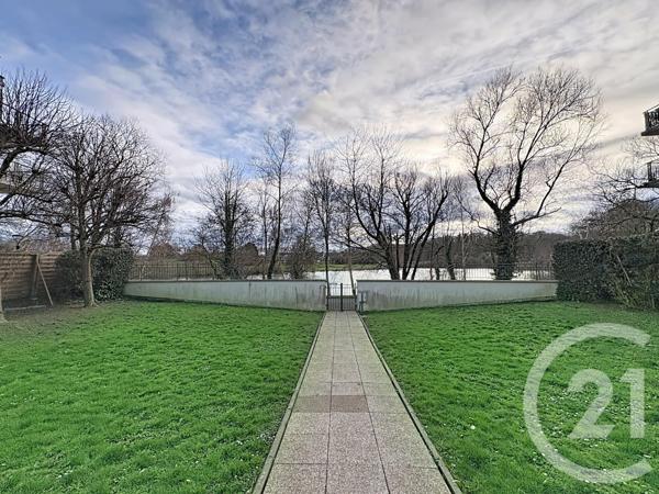 Appartement F3 à vendre  3 pièces - 72 m2 SAVIGNY LE TEMPLE - 77