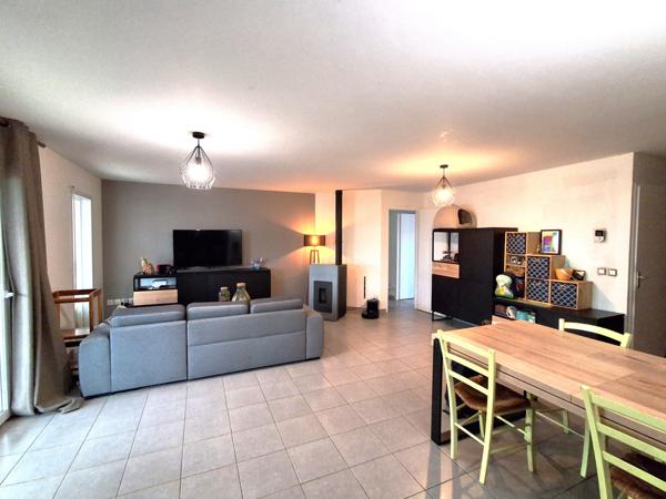 Maison  5 pièce(s)  4 chambre(s)  103.12 m²