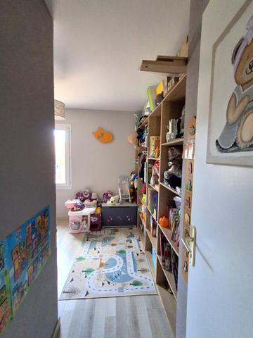 Maison  5 pièce(s)  4 chambre(s)  103.12 m²