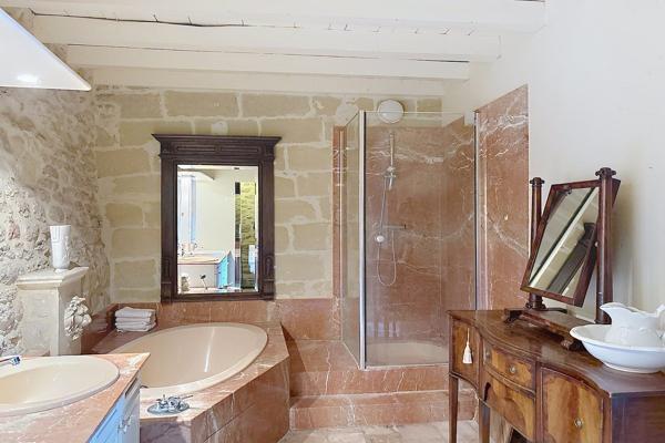 Vente Maison de luxe Uzès 12 Pièces 330 m²