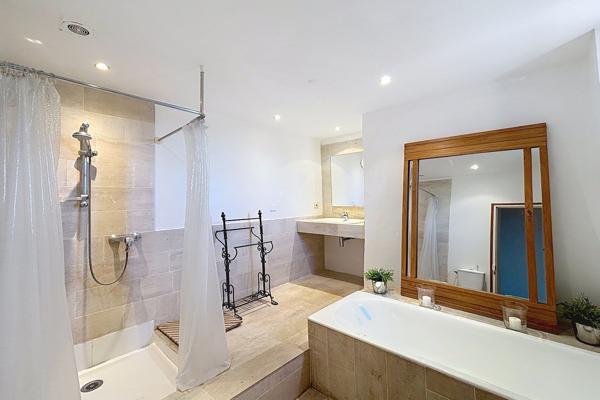 Vente Maison de luxe Uzès 12 Pièces 330 m²
