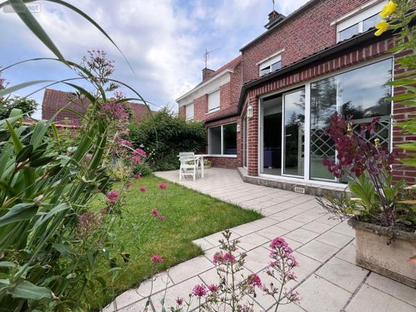 Maison de ville à vendre à Hazebrouck dans le Nord (59190), ref : 13078/3373   
centre ville